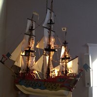 Avaa kuva isommaksi Votiivilaivoja Kustavin kirkossa on kolme.